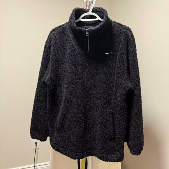 Nike Therma-FIT top, Size S, Black/White - Picture 1 of 4